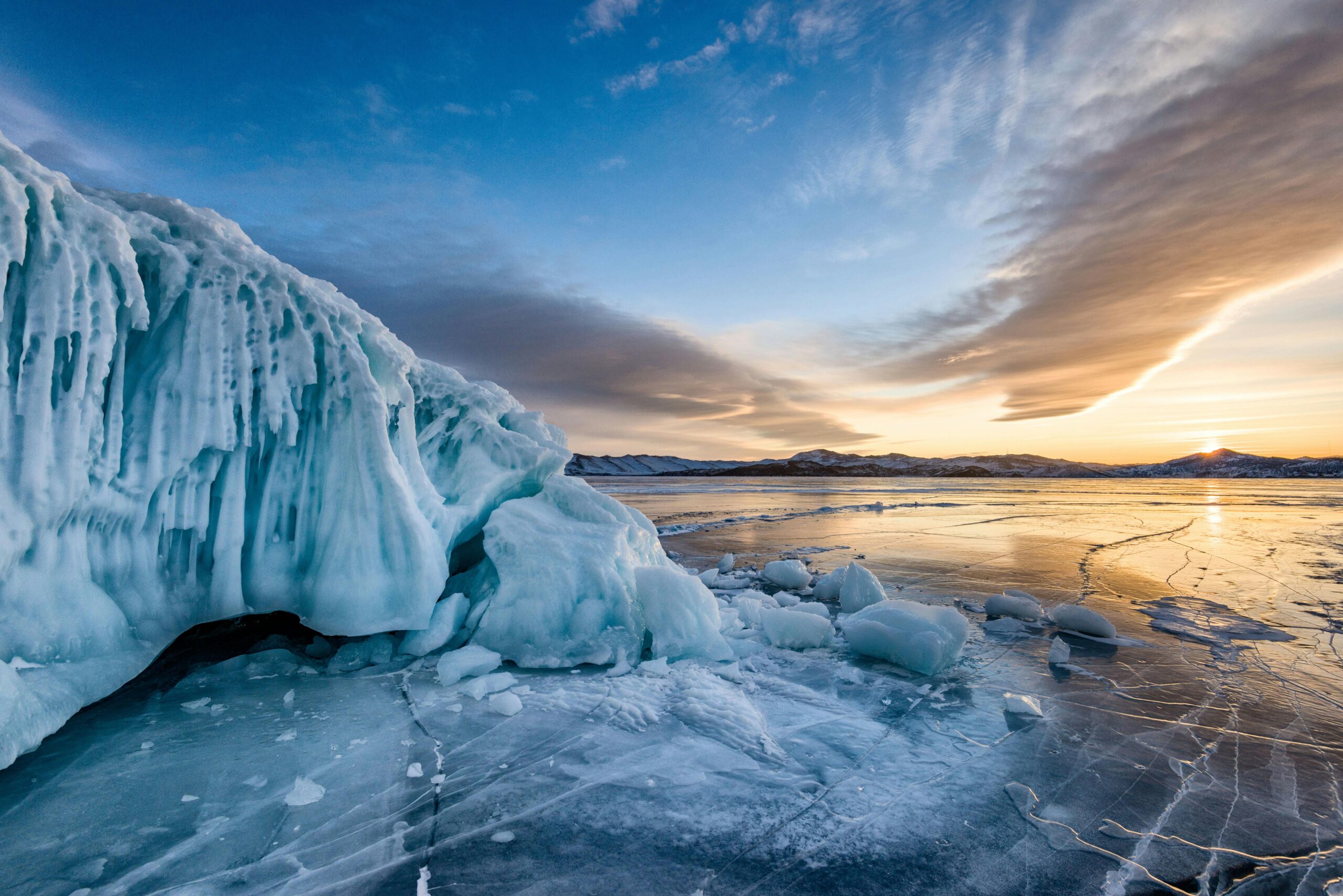 [2025] 11 Fascinating Facts About Lake Baikal, Russia (Must-See Guide)