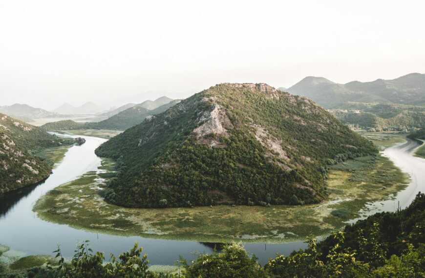 Complete Travel Guide to Albania’s Most Beautiful Places [2025 Edition] 🌟