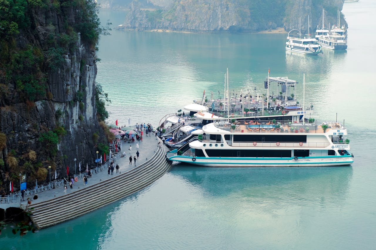 [2025] 15 Stunning Things to Do in Ha Long Bay, Vietnam (Travel Picks!)